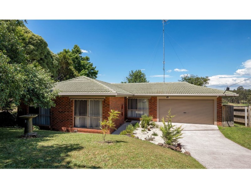 8 Gerrard Street, Drouin VIC 3818