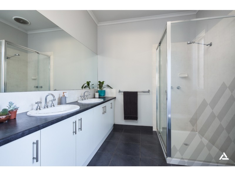 19 Rimfire Avenue, Drouin VIC 3818