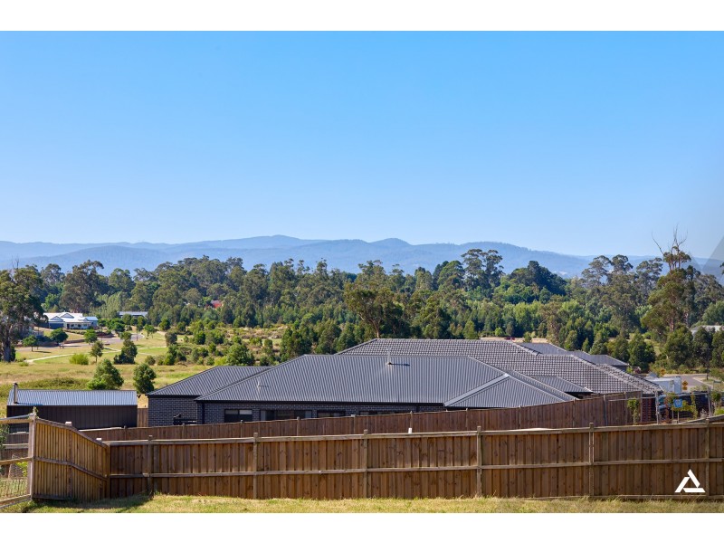 75 McNeilly Road, Drouin VIC 3818