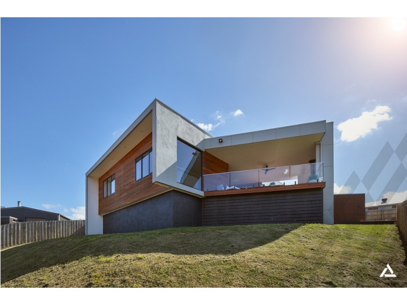 9 Jacaranda Court, Warragul VIC 3820