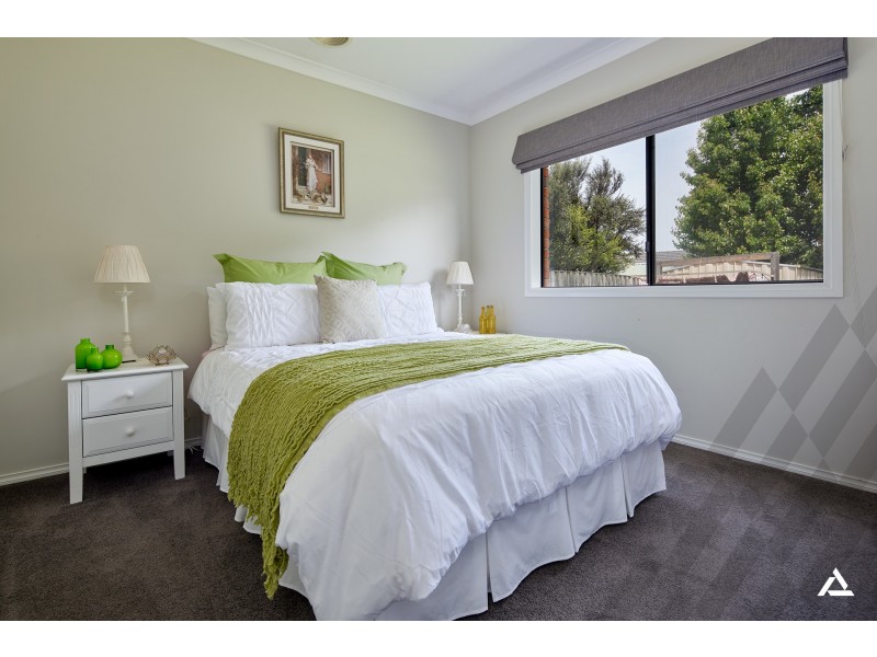 2 Oberon Place, Drouin VIC 3818