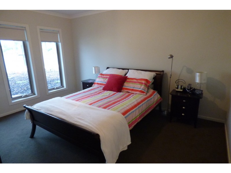 18 Sandstock Drive, Warragul VIC 3820