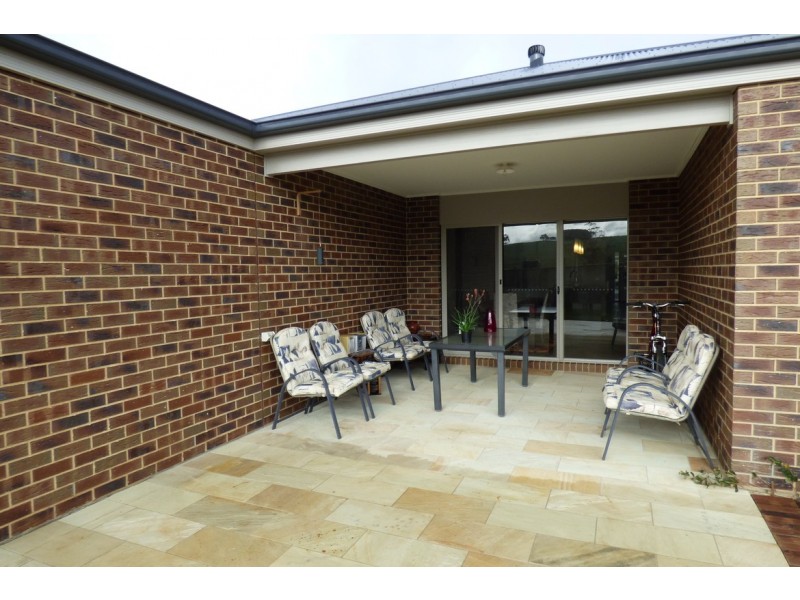 18 Sandstock Drive, Warragul VIC 3820