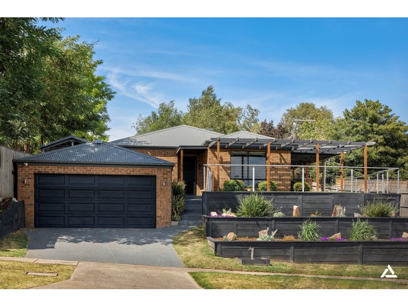 12 Walker Drive, Drouin VIC 3818