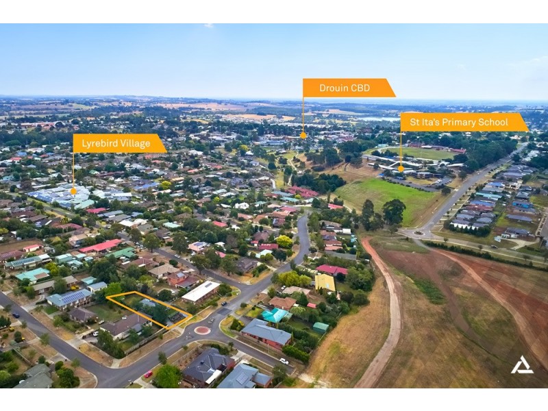12 Walker Drive, Drouin VIC 3818