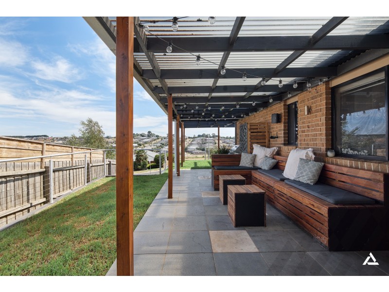 12 Walker Drive, Drouin VIC 3818