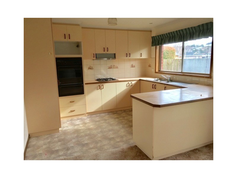 10 Melanie Drive, Warragul VIC 3820