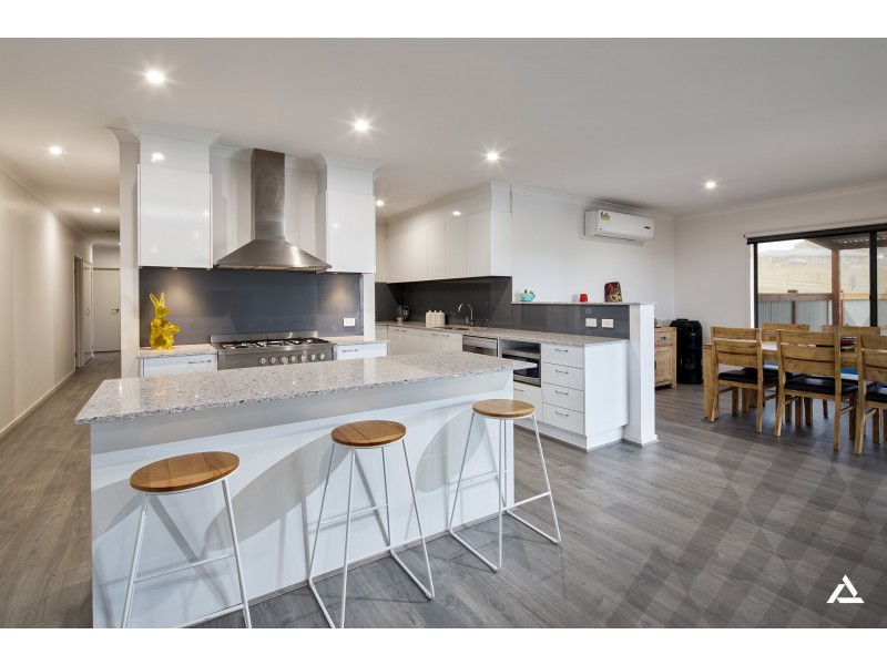 7 Bonnyview Rise, Drouin VIC 3818