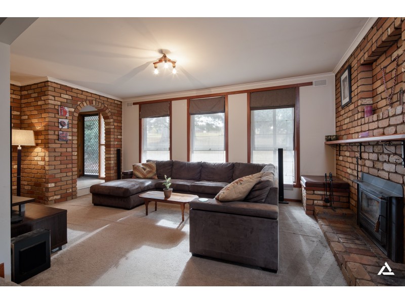 27 Hearn Street, Drouin VIC 3818