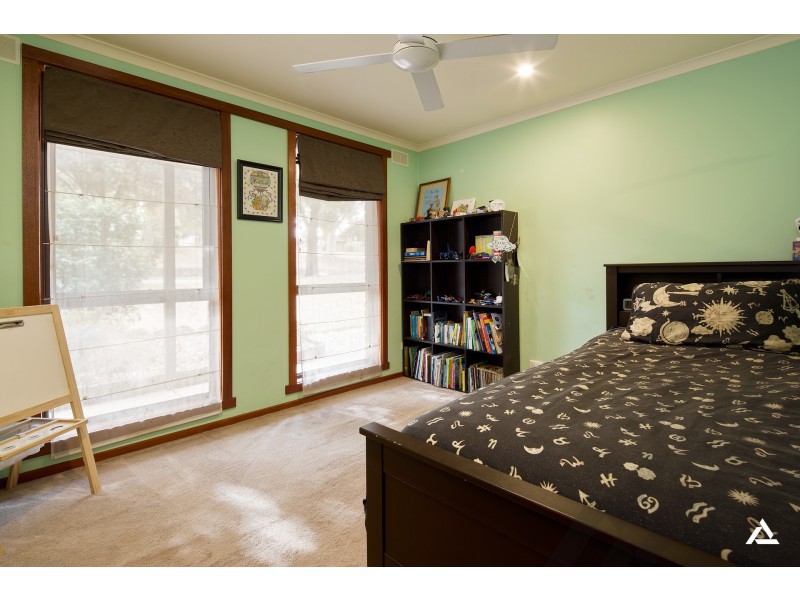 27 Hearn Street, Drouin VIC 3818