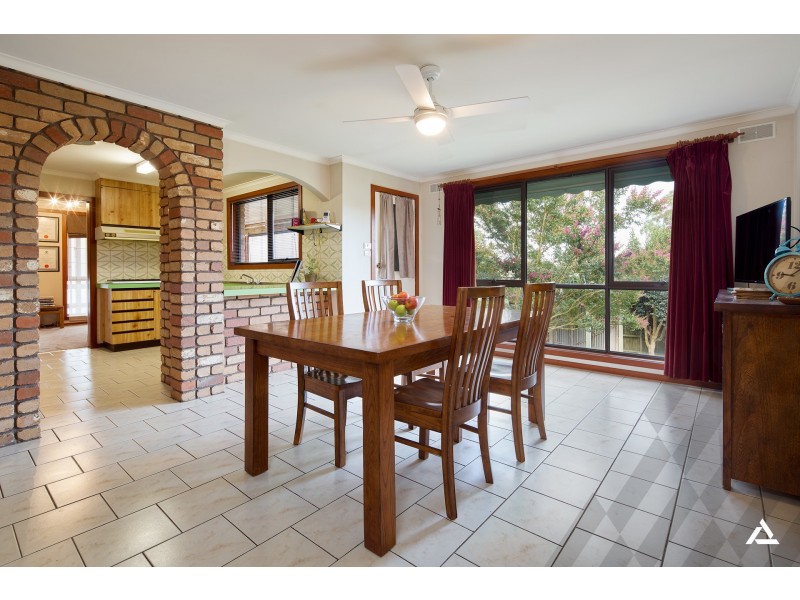 27 Hearn Street, Drouin VIC 3818