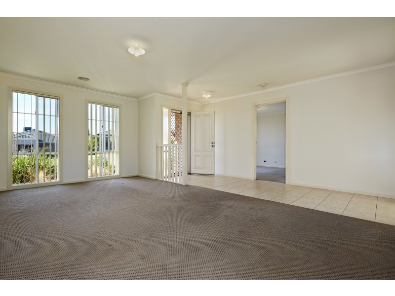 6 Oxley Place, Warragul VIC 3820