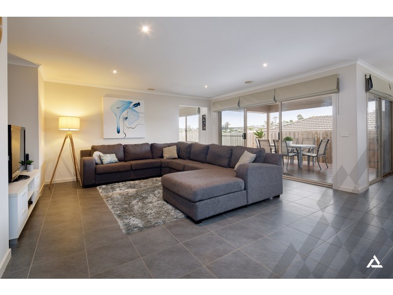 25 Rimfire Avenue, Drouin VIC 3818