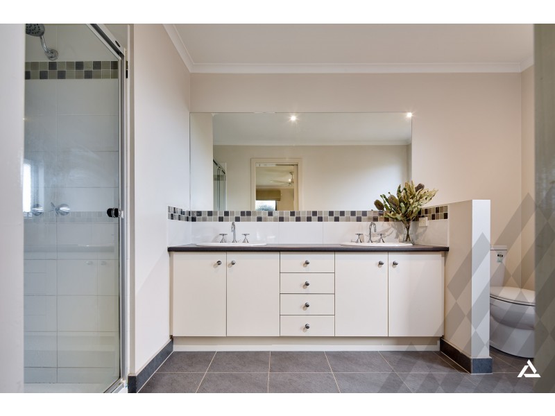 25 Rimfire Avenue, Drouin VIC 3818