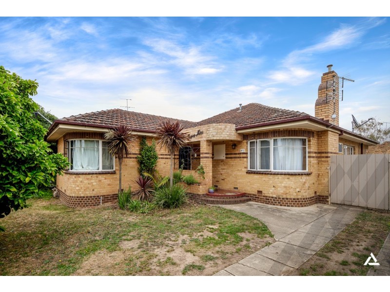 45 Peace Avenue, Warragul VIC 3820