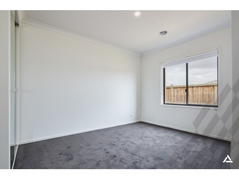 14 Redleaf Avenue, Warragul VIC 3820