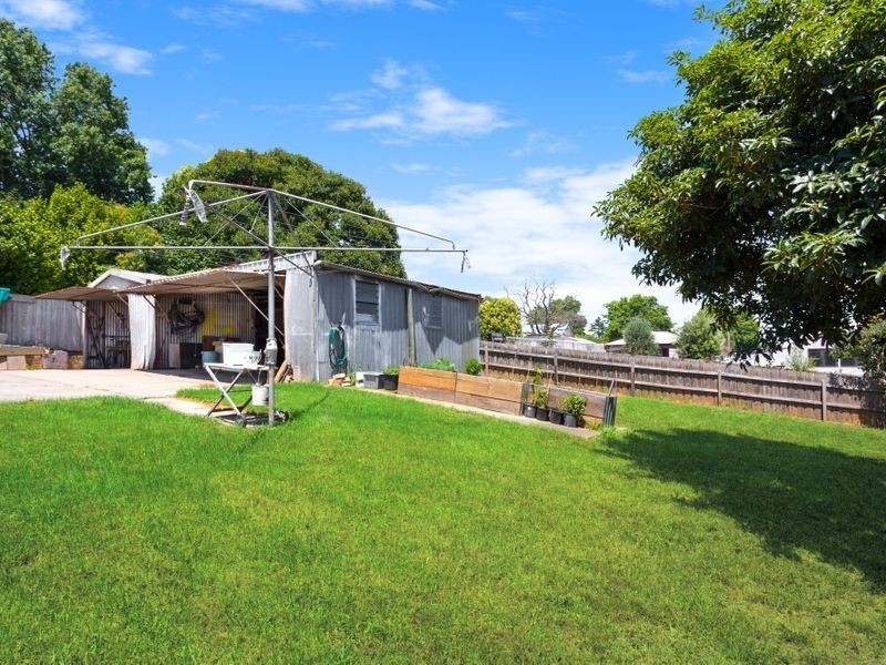 5 Balmoral Crescent, Drouin VIC 3818