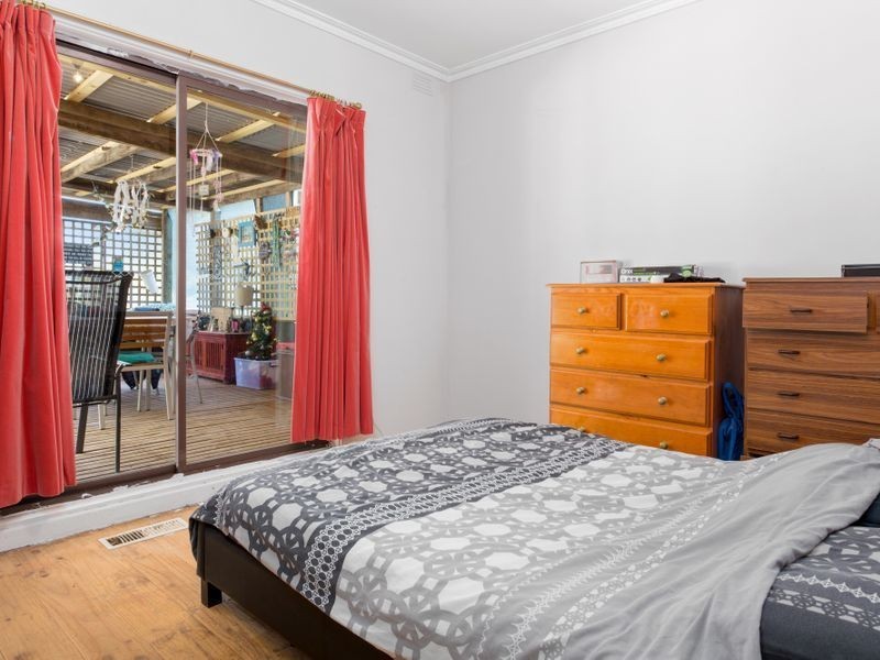 5 Balmoral Crescent, Drouin VIC 3818