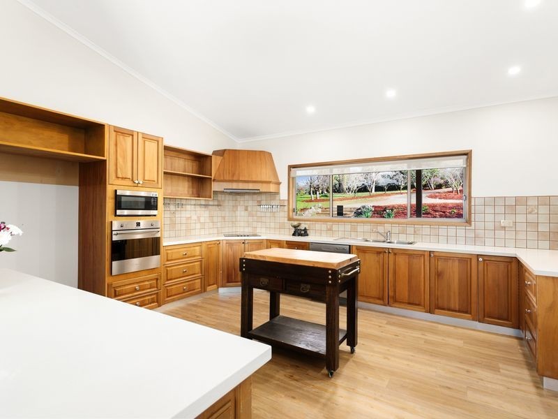 18 Greenland Drive, Drouin VIC 3818