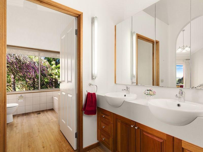 18 Greenland Drive, Drouin VIC 3818