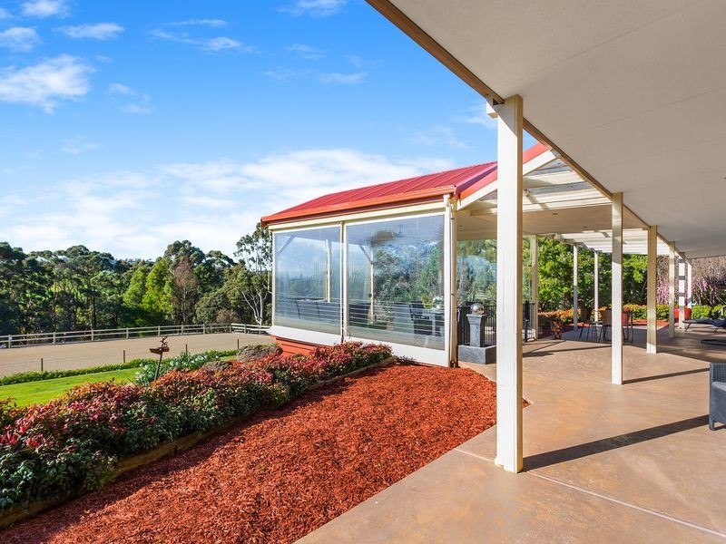 18 Greenland Drive, Drouin VIC 3818