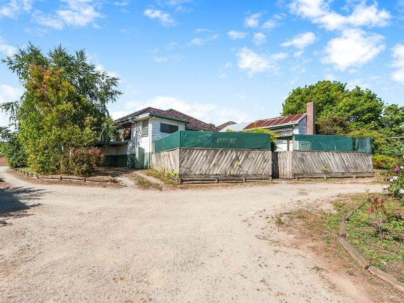 10 Lampard Road, Drouin VIC 3818