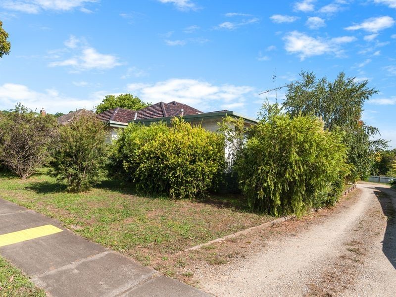 10 Lampard Road, Drouin VIC 3818