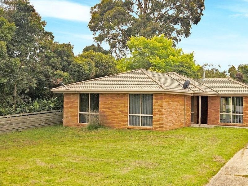 24 Ferris Street, Drouin VIC 3818
