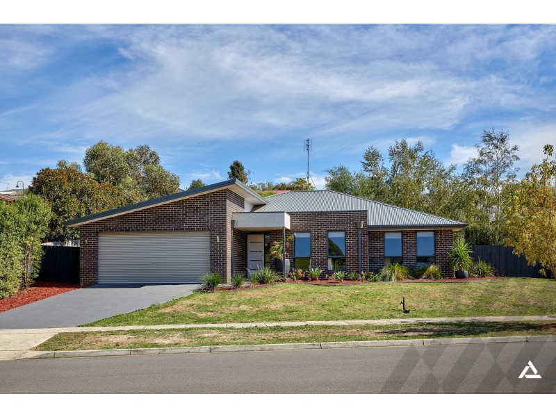 24 McMillan Drive, Warragul VIC 3820