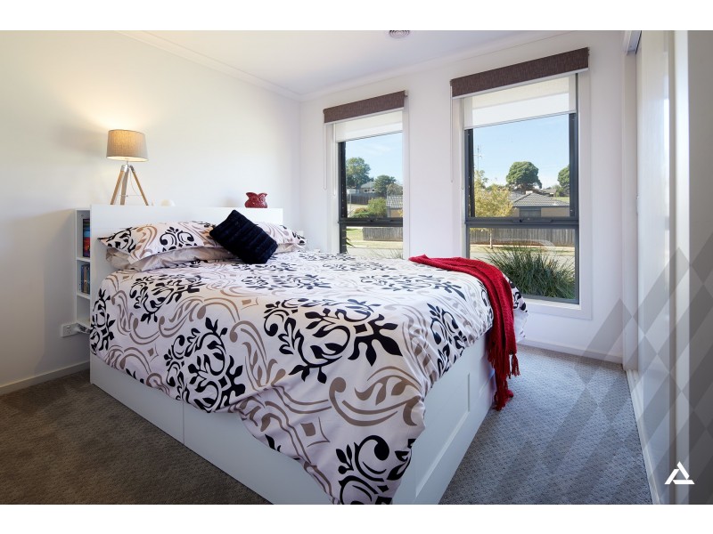 24 McMillan Drive, Warragul VIC 3820