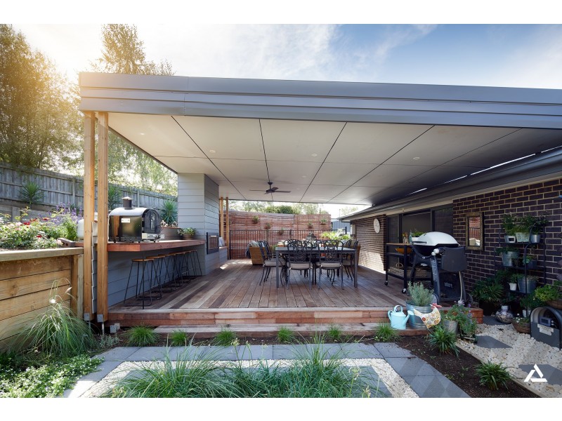 24 McMillan Drive, Warragul VIC 3820