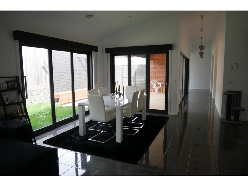 3 Sunridge Avenue, Warragul VIC 3820