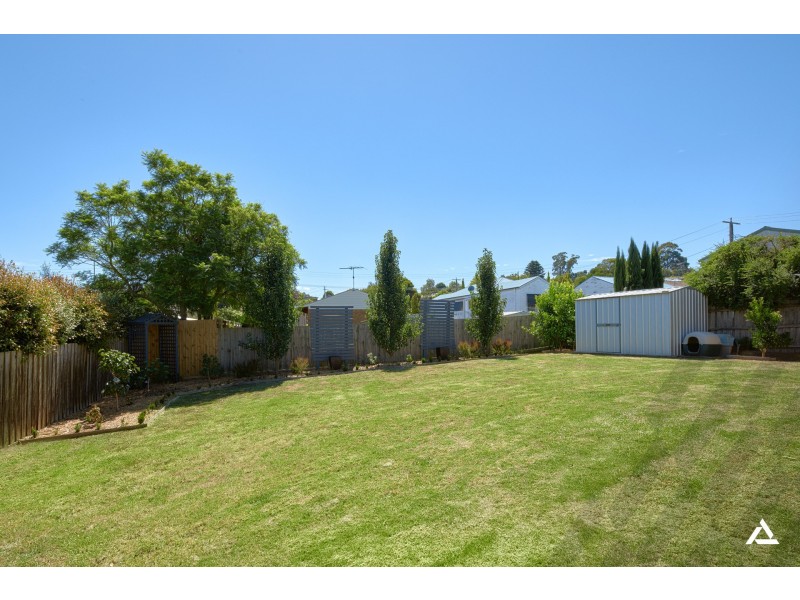 24 Adam Court, Drouin VIC 3818