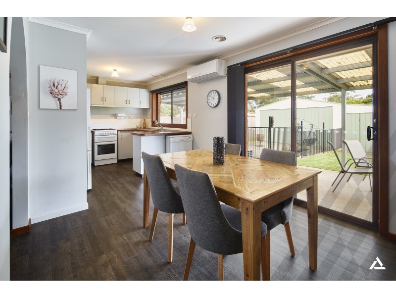 9 Boronia Street, Drouin VIC 3818