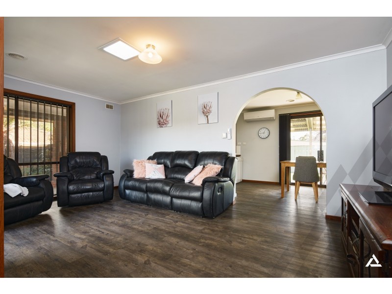 9 Boronia Street, Drouin VIC 3818