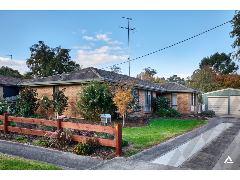 24 Boronia Street, Drouin VIC 3818