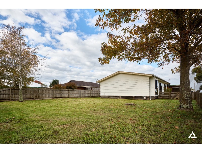 2 Fairchild Street, Drouin VIC 3818