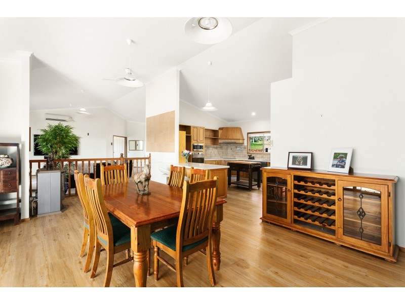 18 Greenland Drive, Drouin VIC 3818