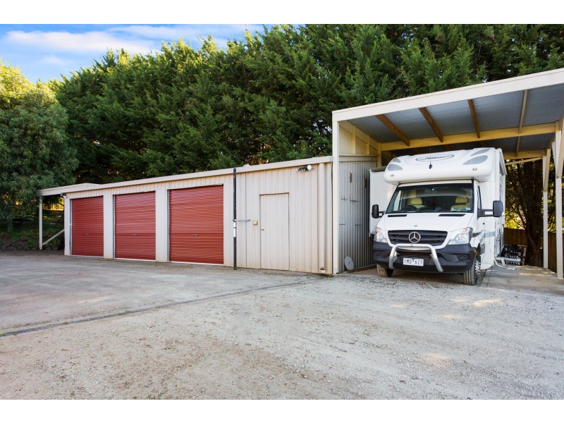 18 Greenland Drive, Drouin VIC 3818