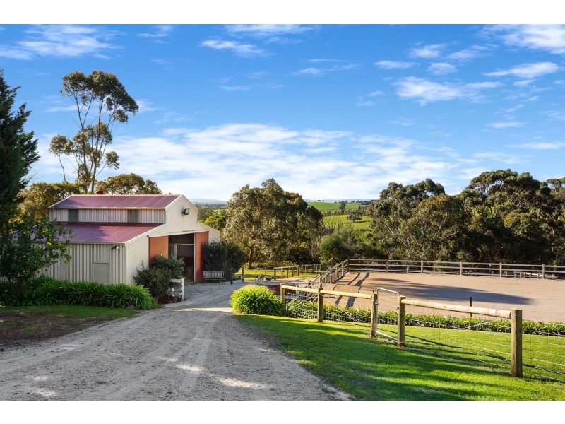 18 Greenland Drive, Drouin VIC 3818