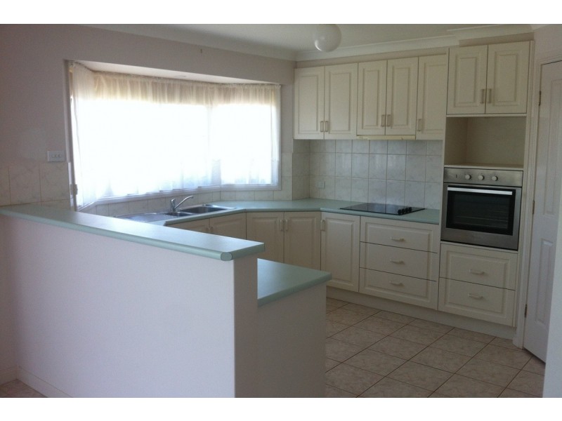 5 Rees Close, Drouin VIC 3818