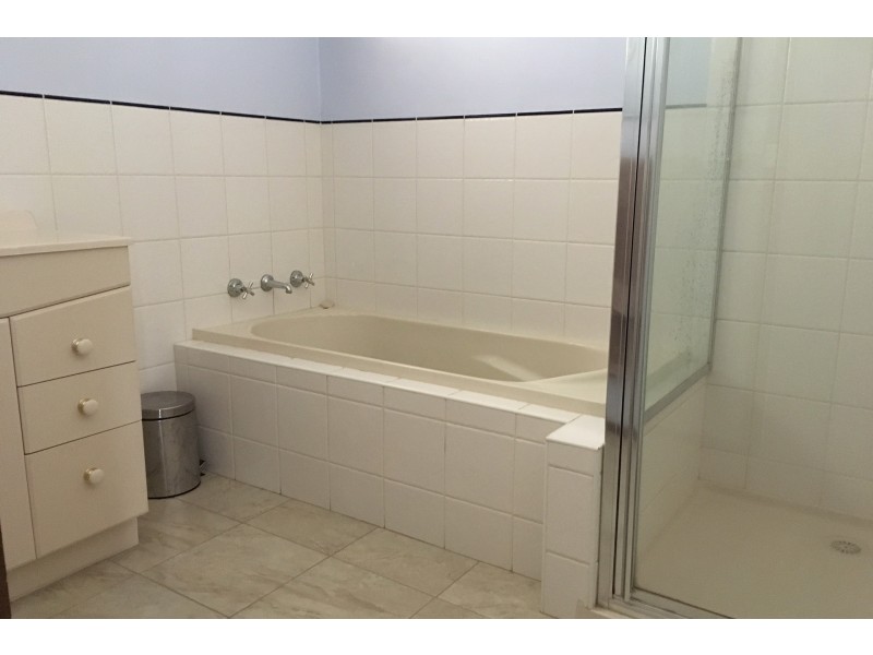 10 McCulloch Avenue, Warragul VIC 3820