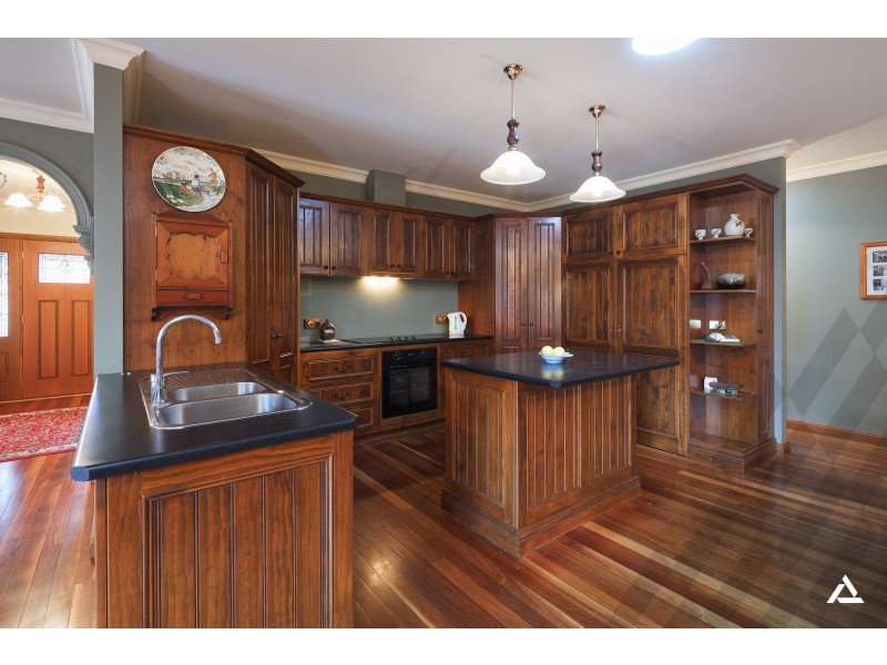 12 Arthurs Drive, Warragul VIC 3820