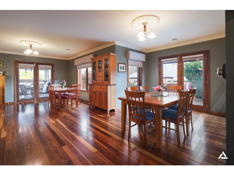 12 Arthurs Drive, Warragul VIC 3820