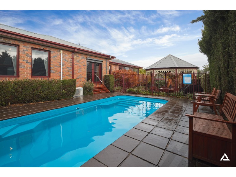 12 Arthurs Drive, Warragul VIC 3820