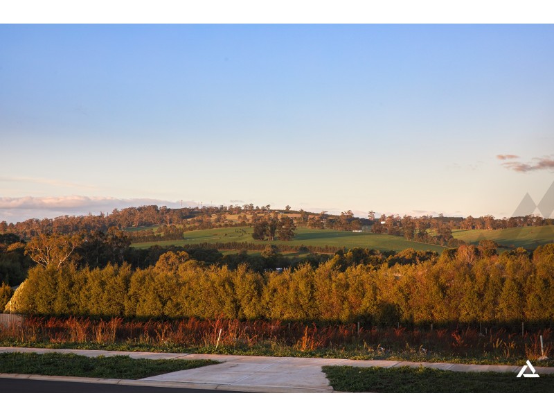 39 Bexley Boulevard, Drouin VIC 3818