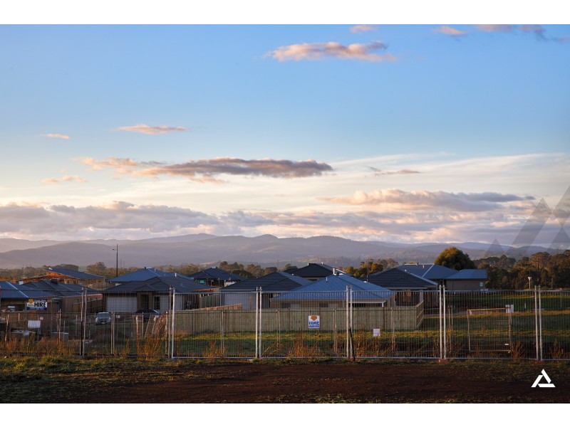 39 Bexley Boulevard, Drouin VIC 3818