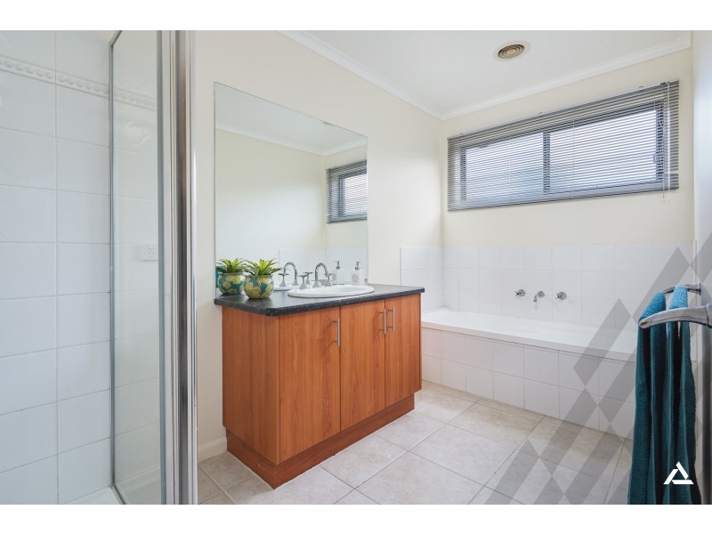 9 Tulip Court, Warragul VIC 3820
