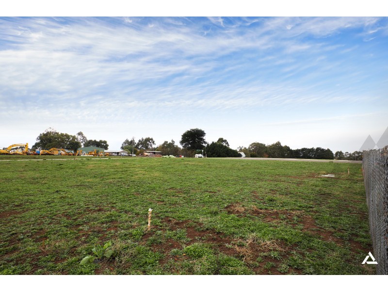 11 Downton Street, Warragul VIC 3820
