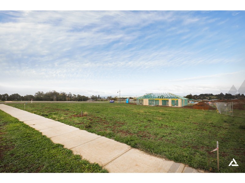 11 Downton Street, Warragul VIC 3820
